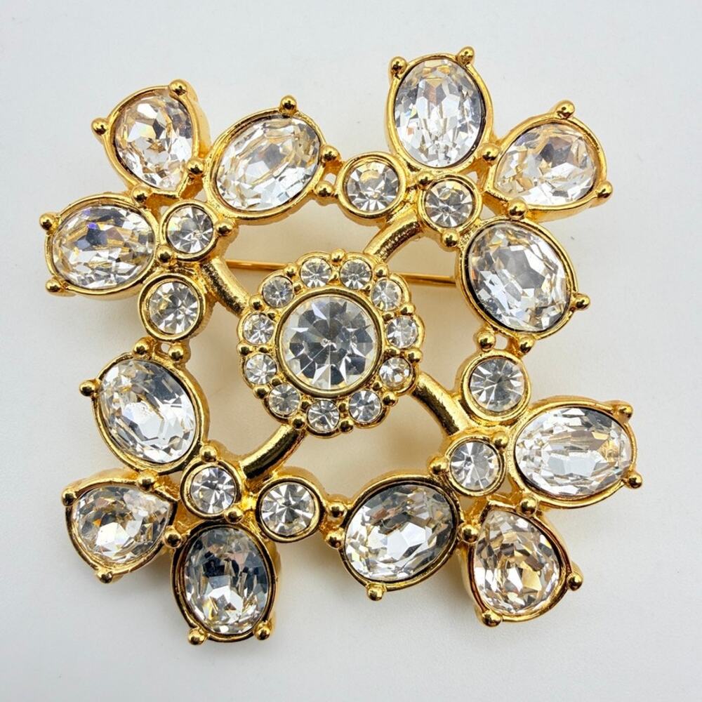 Savvy by Swarovski Crystal Brooch Pin NWT Gold Swan Signed New With Tags